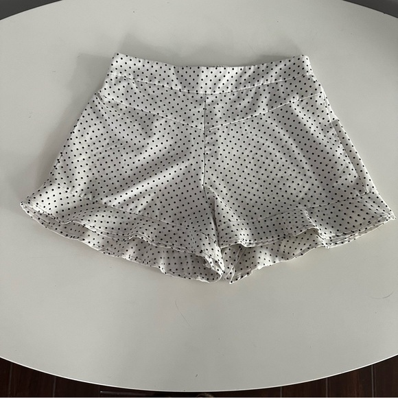 Polka Dot Ruffle Hem Women's Shorts - Picture 2 of 4